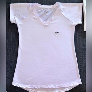 White Nike Dri -Fit shirt ✔️L/XL slim fit